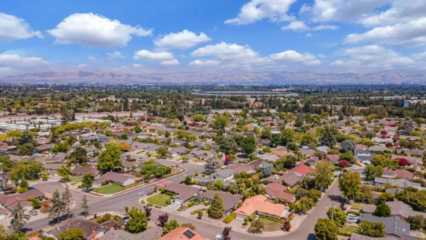 10420 N Blaney Avenue, Cupertino, California 95014