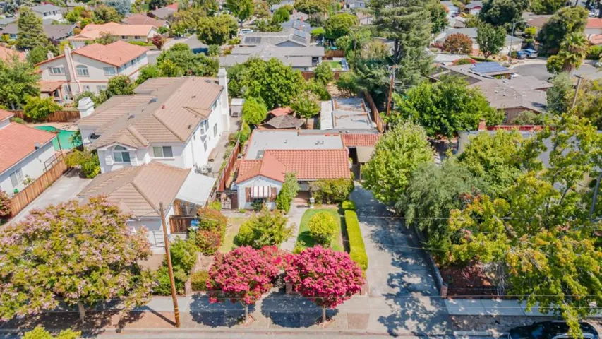 10420 N Blaney Avenue, Cupertino, California 95014