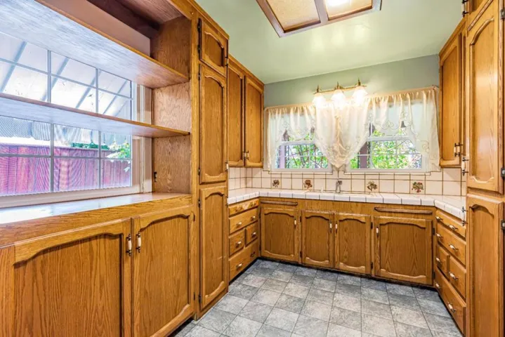 10420 N Blaney Avenue, Cupertino, California 95014