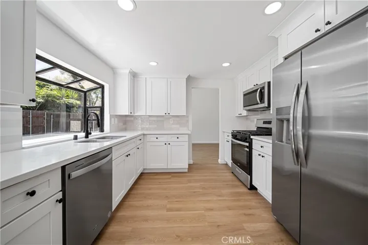 17221 Walnut Ave Avenue, Fontana, California 92336
