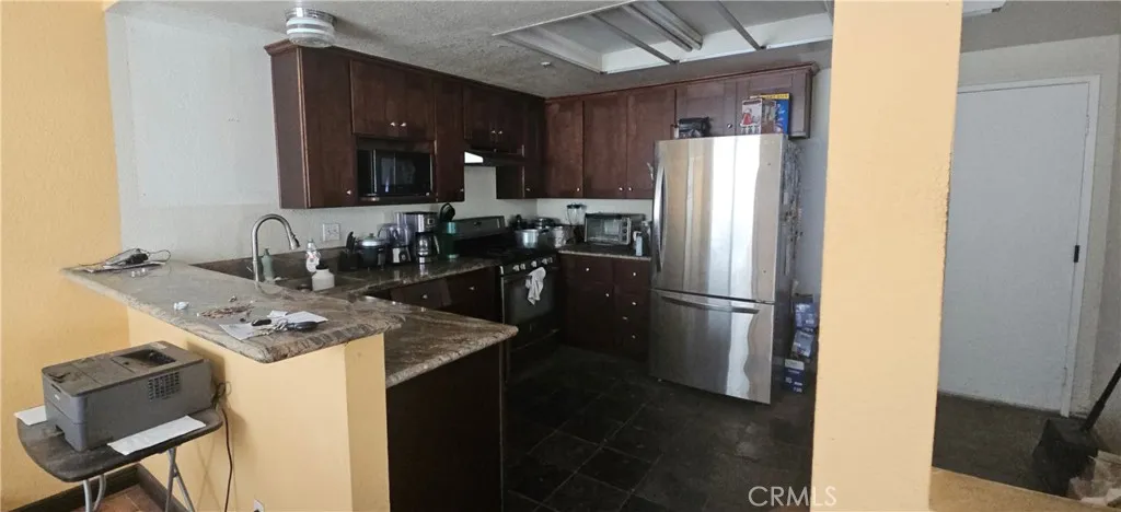 11989 Glenheather Drive, Fontana, California 92337