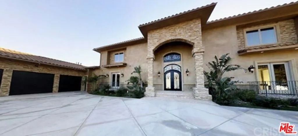 23244 W Paloma Blanca Drive, Malibu, California 90265 home-pic-4