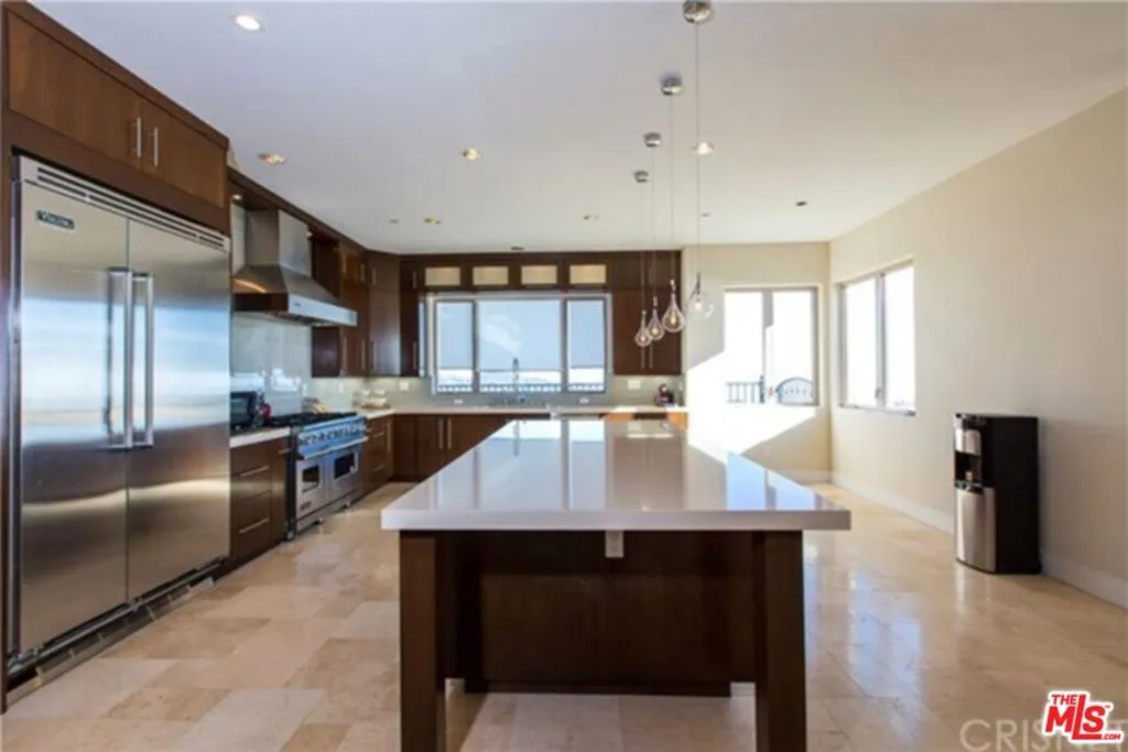 23244 W Paloma Blanca Drive, Malibu, California 90265 home-pic-8