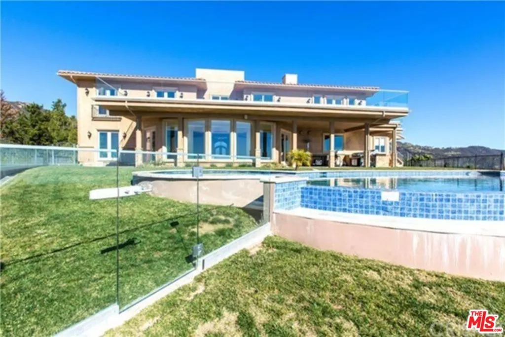23244 W Paloma Blanca Drive, Malibu, California 90265 home-pic-3