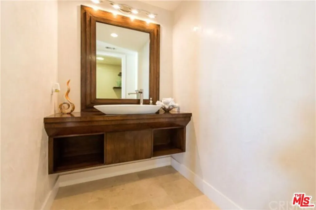 23244 W Paloma Blanca Drive, Malibu, California 90265 home-pic-10