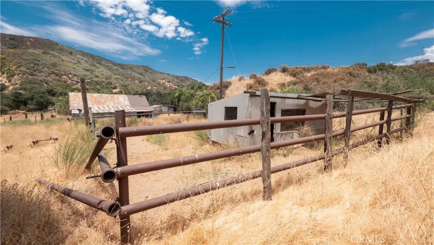 10500 Mias Canyon Road, Banning, California 92220