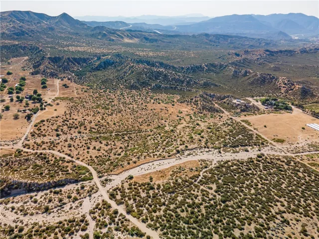 6500 D Us Hwy 138, Phelan, California 92371