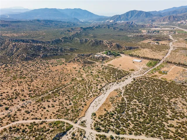 6500 D Us Hwy 138, Phelan, California 92371