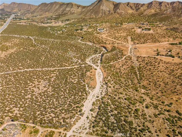 6500 D Us Hwy 138, Phelan, California 92371