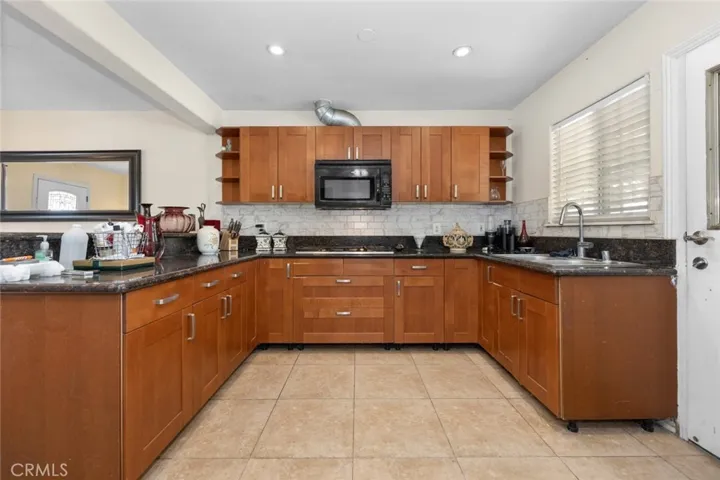 2264 W Valdina Avenue, Anaheim, California 92801