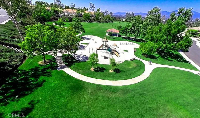 Tot Park nearby
