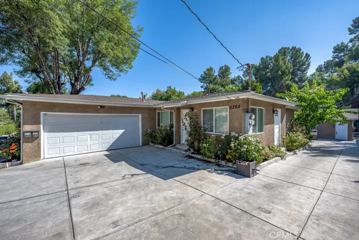 5260 Marmol Drive, Woodland Hills, California 91364