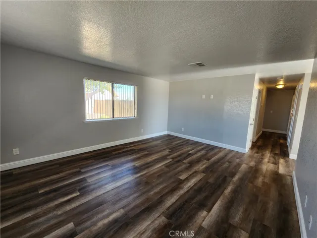19724 87th Street, California City, California 93505