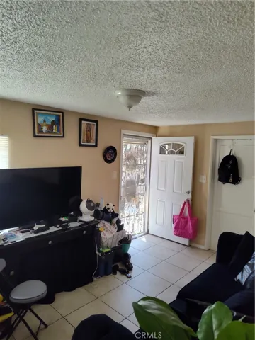 1141 W 89th Street, Los Angeles, California 90044