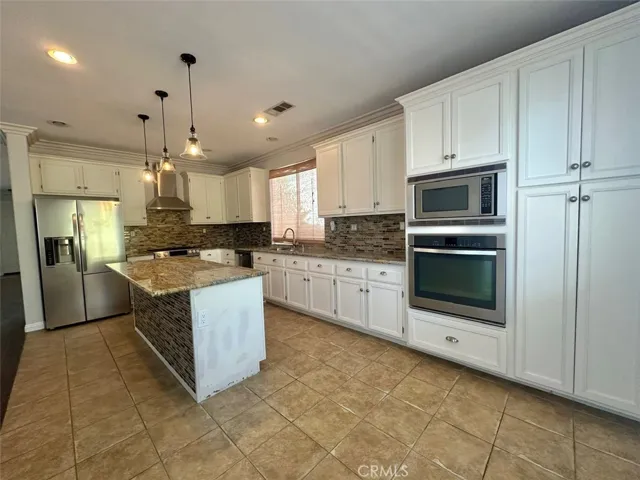 45260 Escalon Street, Temecula, California 92592