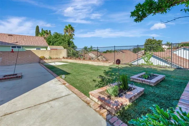 258 S Raspberry Lane, Anaheim Hills, California 92808