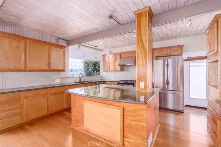 531 Hazel Drive, Corona Del Mar, California 92625