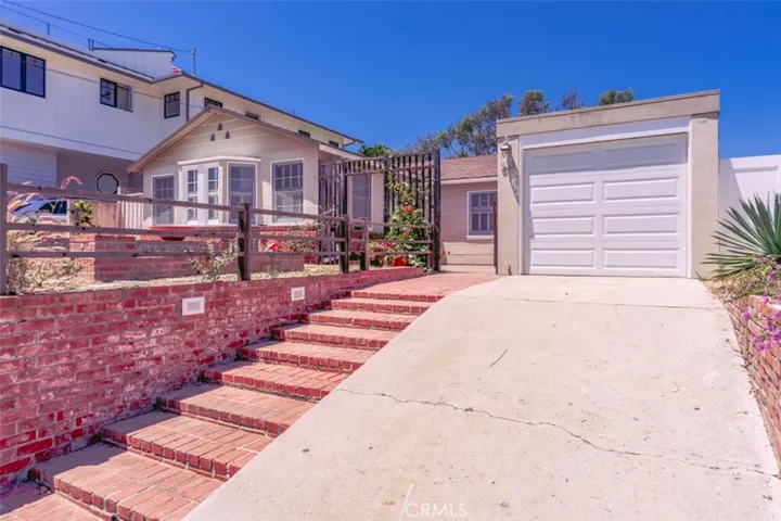 531 Hazel Drive, Corona Del Mar, California 92625