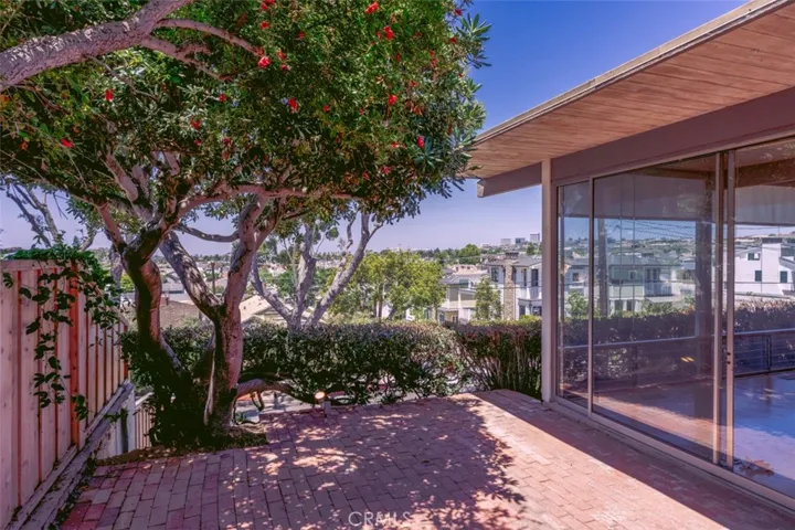 531 Hazel Drive, Corona Del Mar, California 92625
