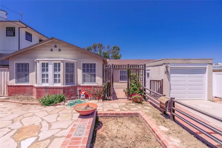 531 Hazel Drive, Corona Del Mar, California 92625