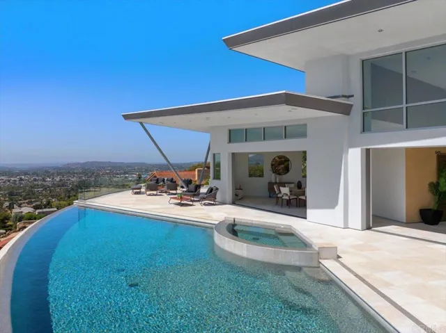 4833 Altito Way, La Mesa, California 91941