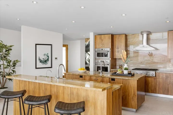 4833 Altito Way, La Mesa, California 91941