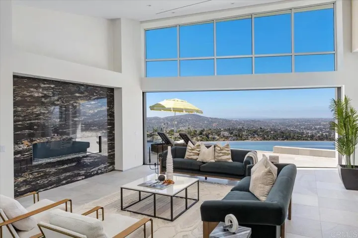 4833 Altito Way, La Mesa, California 91941