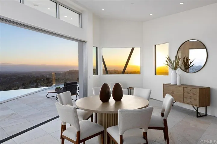 4833 Altito Way, La Mesa, California 91941