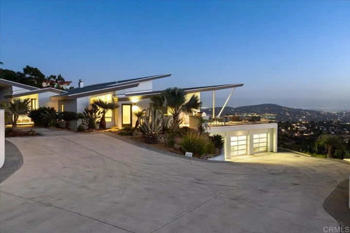 4833 Altito Way, La Mesa, California 91941