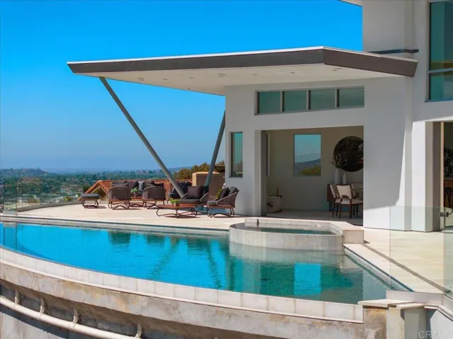 4833 Altito Way, La Mesa, California 91941