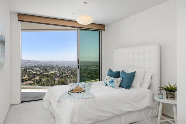 4833 Altito Way, La Mesa, California 91941