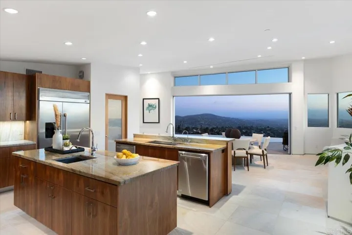 4833 Altito Way, La Mesa, California 91941