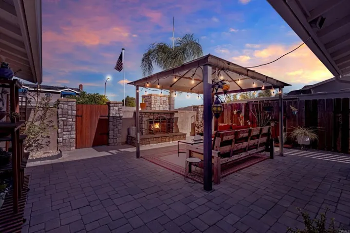 10132 Ashdale Lane, Santee, California 92071