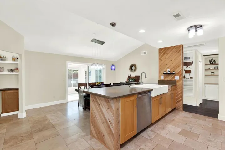 10132 Ashdale Lane, Santee, California 92071