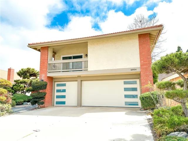 18934 Mount Cimarron Street, Huntington Beach, California 92708