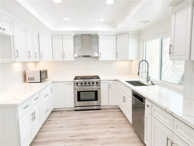 18934 Mount Cimarron Street, Huntington Beach, California 92708