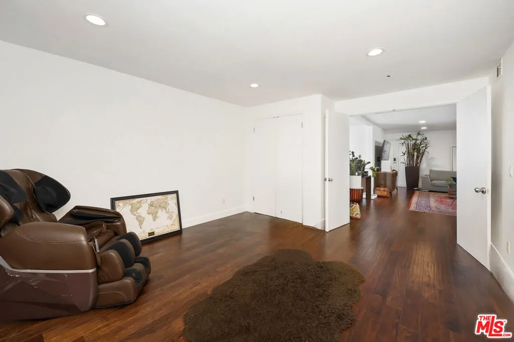 603 N Doheny Drive 2b, Beverly Hills, California 90210 home-pic-13