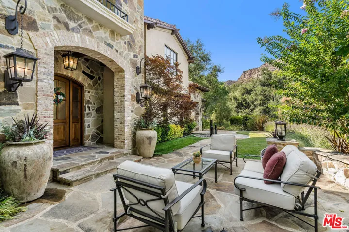 1447 Country Ranch Road, Westlake Village, California 91361