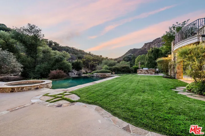 1447 Country Ranch Road, Westlake Village, California 91361