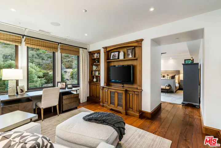 1447 Country Ranch Road, Westlake Village, California 91361