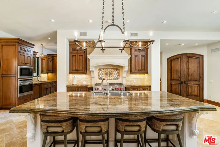 1447 Country Ranch Road, Westlake Village, California 91361