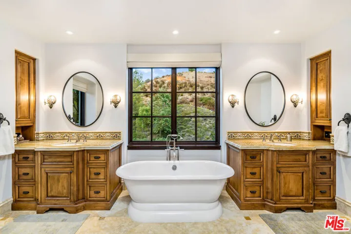 1447 Country Ranch Road, Westlake Village, California 91361