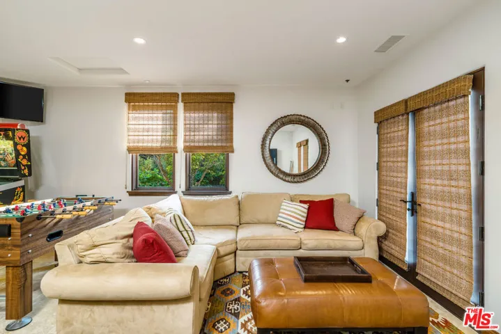 1447 Country Ranch Road, Westlake Village, California 91361