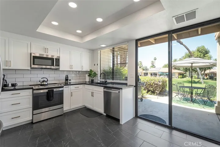 218 Castellana S, Palm Desert, California 92260