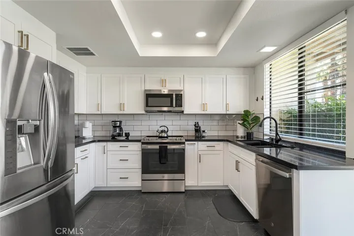 218 Castellana S, Palm Desert, California 92260