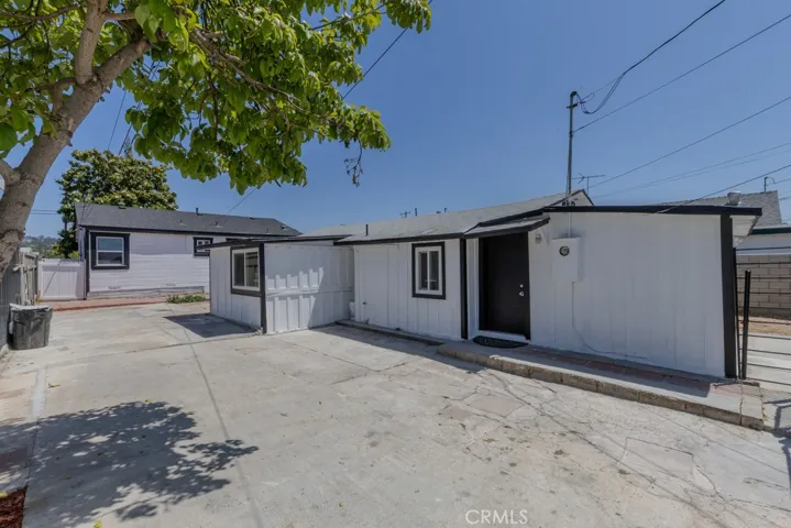 Gated Parking Back House