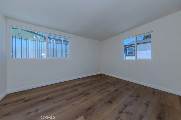 2nd Bedroom Back House