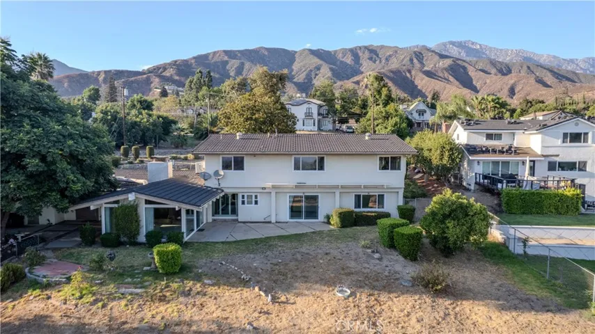 2440 San Antonio Crescent E, Upland, California 91784