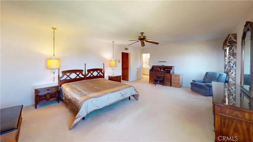 2440 San Antonio Crescent E, Upland, California 91784