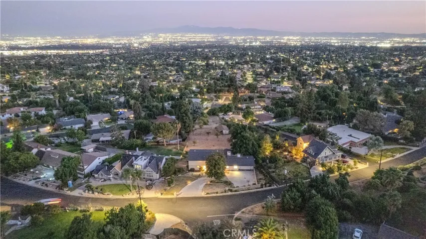2440 San Antonio Crescent E, Upland, California 91784